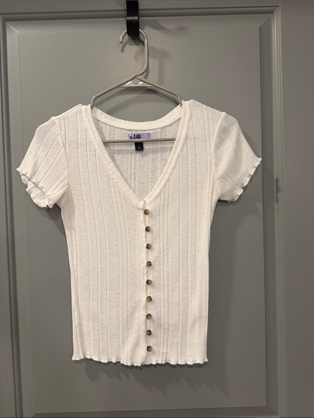 White Ribbed Button-Front V-Neck Crop Top